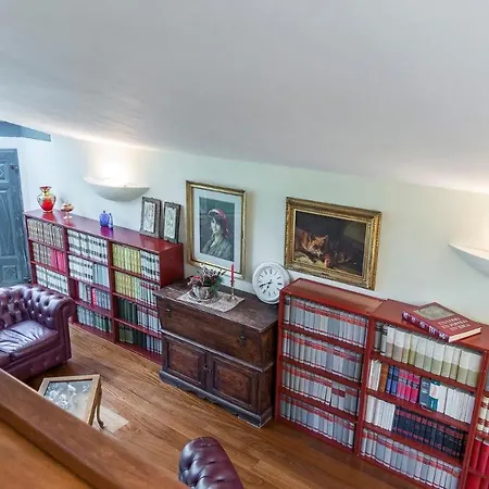 Villa Delle Ginestre 6 *
